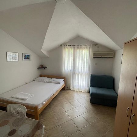 Apartmani Ivana ติวัต ภายนอก รูปภาพ