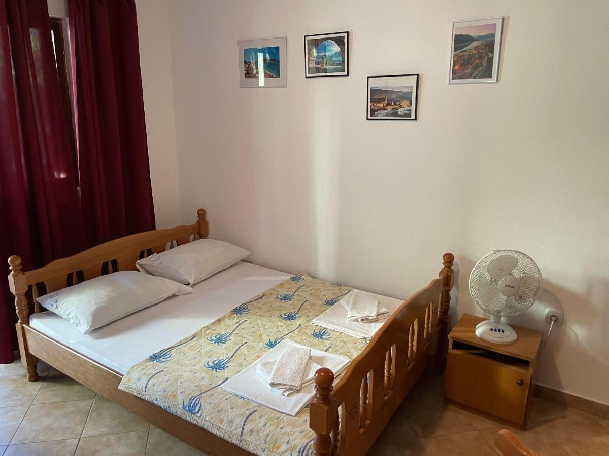 Apartmani Ivana ติวัต ภายนอก รูปภาพ