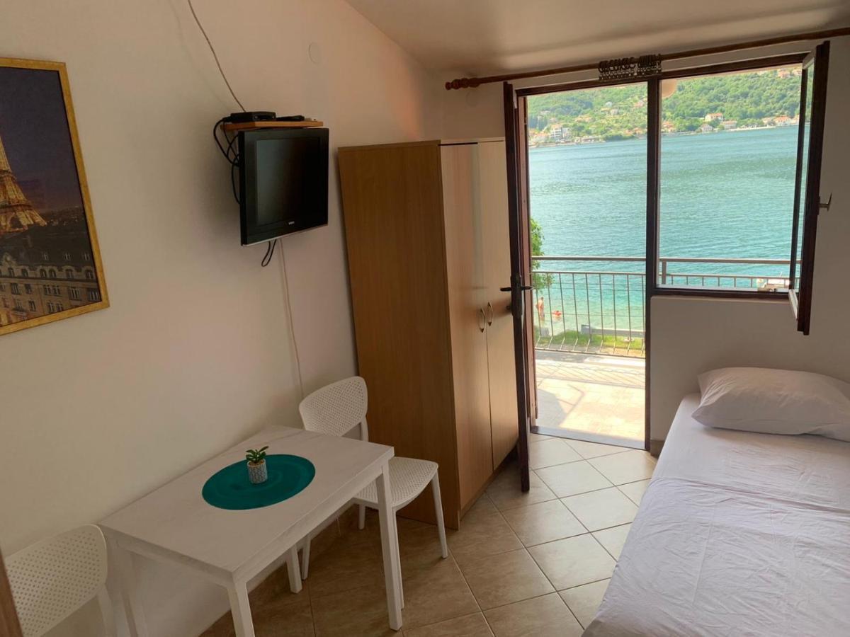 Apartmani Ivana ติวัต ภายนอก รูปภาพ