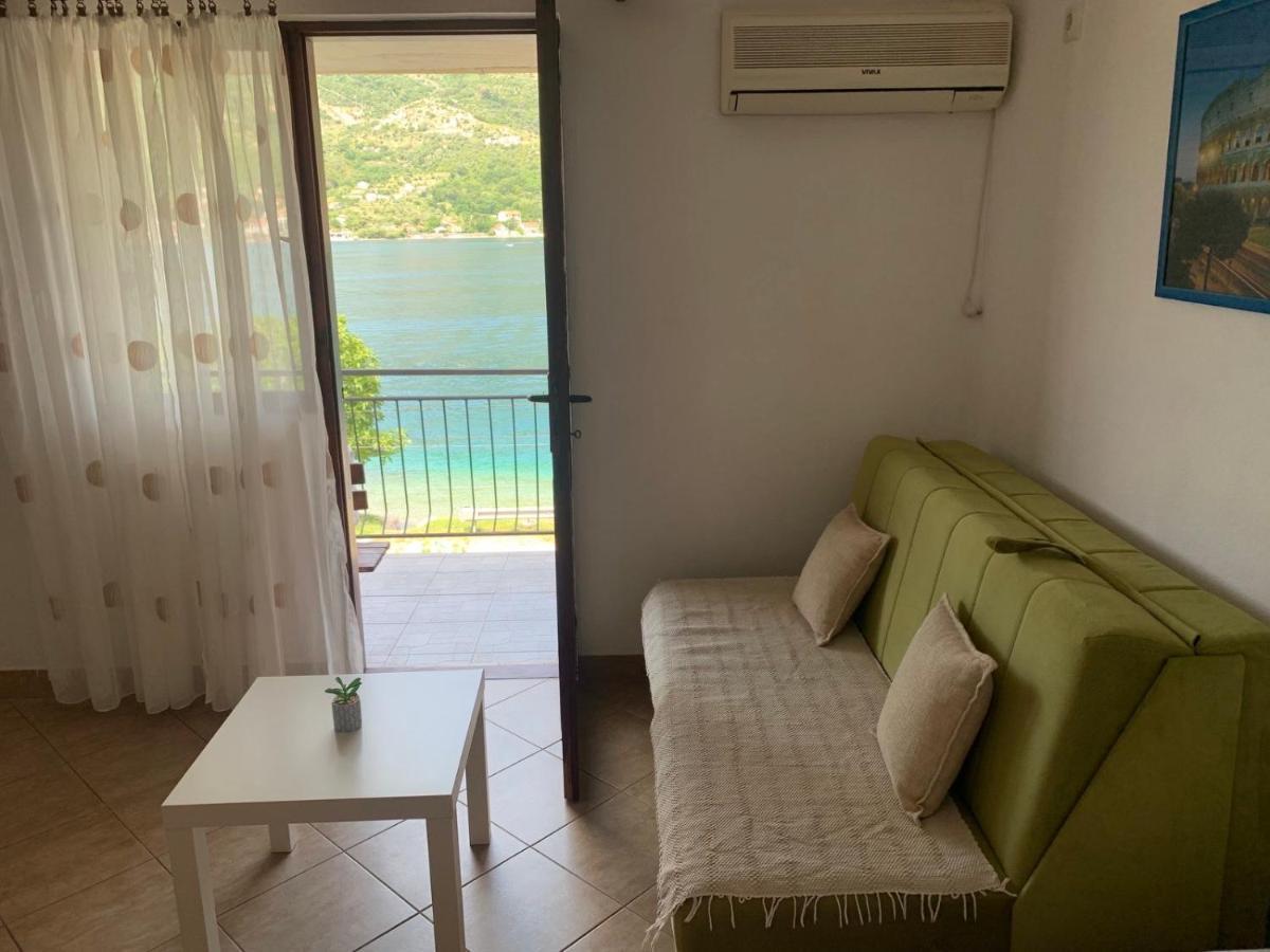 Apartmani Ivana ติวัต ภายนอก รูปภาพ