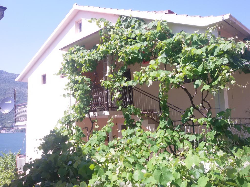 Apartmani Ivana ติวัต ภายนอก รูปภาพ